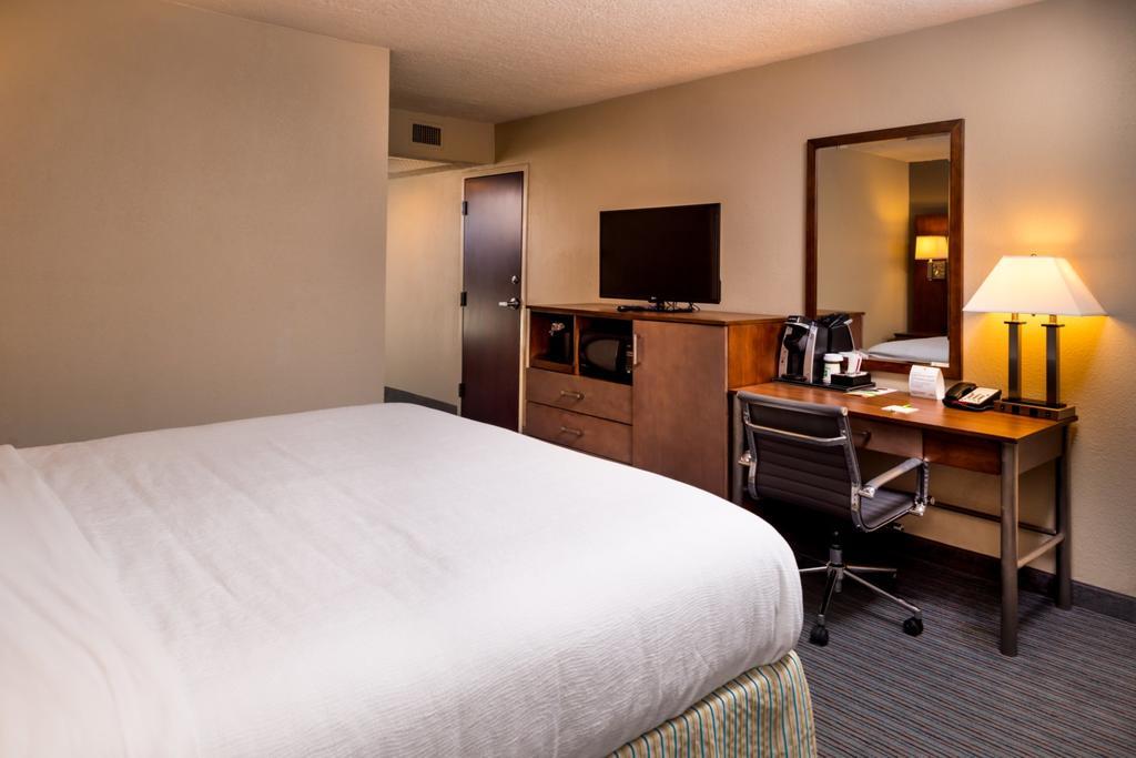 Holiday Inn Hotel & Suites Oklahoma City North By Ihg Εξωτερικό φωτογραφία